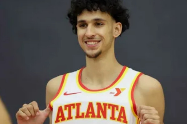 老鹰队的新篇章：里萨切尔领航的未来！