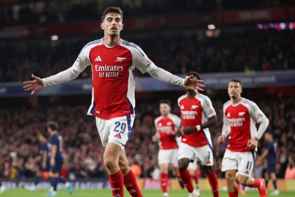 阿森纳2-0巴黎圣日耳曼:欧冠夺冠!