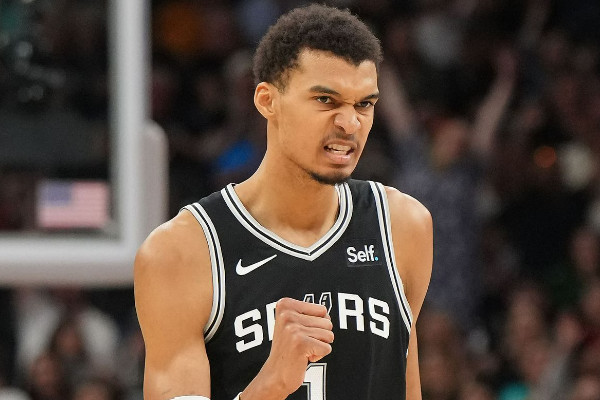 维克多·温巴尼亚马第二赛季：期待再突破！