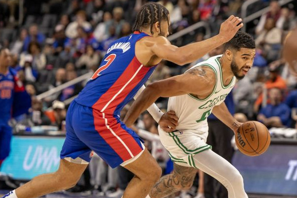 塔图姆末节爆发,助凯尔特人124-118力克活塞!