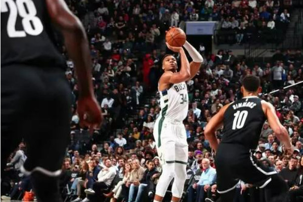 篮网揭幕战115-102 雄鹿队喜提首胜,托马斯大爆发!