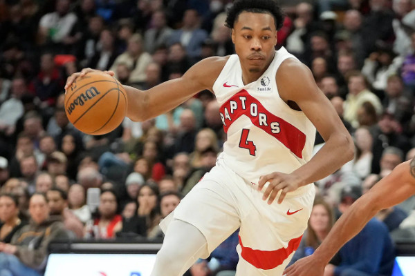 猛龙队巴恩斯眼眶骨折，将缺席赛事至少3周，期待他王者归来