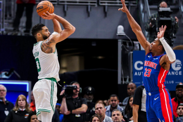 凯尔特人一改上赛季弱点，新赛季三分火力全开！