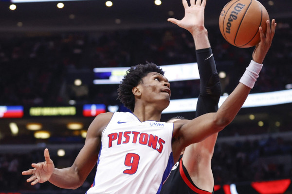 活塞队奥萨尔·汤普森血栓康复，重返赛场指日可待！