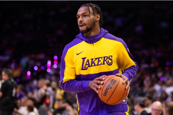 布朗尼·詹姆斯今晚去哪儿比赛？G联赛还是NBA？