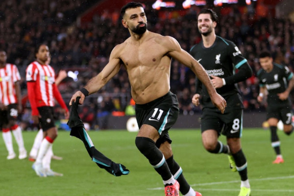 萨拉赫双响炮!助利物浦3-2逆转南安普顿,继续领跑英超