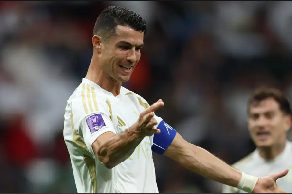 C罗宝刀未老，梅开二度助阿尔纳斯尔延续亚冠不败记录！