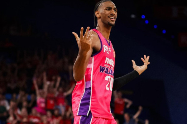 杜克蓝魔再添"意大利炮"！19岁侧翼新星Dame Sarr加盟